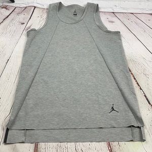 UEC men’s Jordan gray athletic tank top large